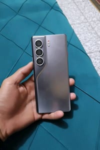 كامون 40 برو • 5G • نضيف