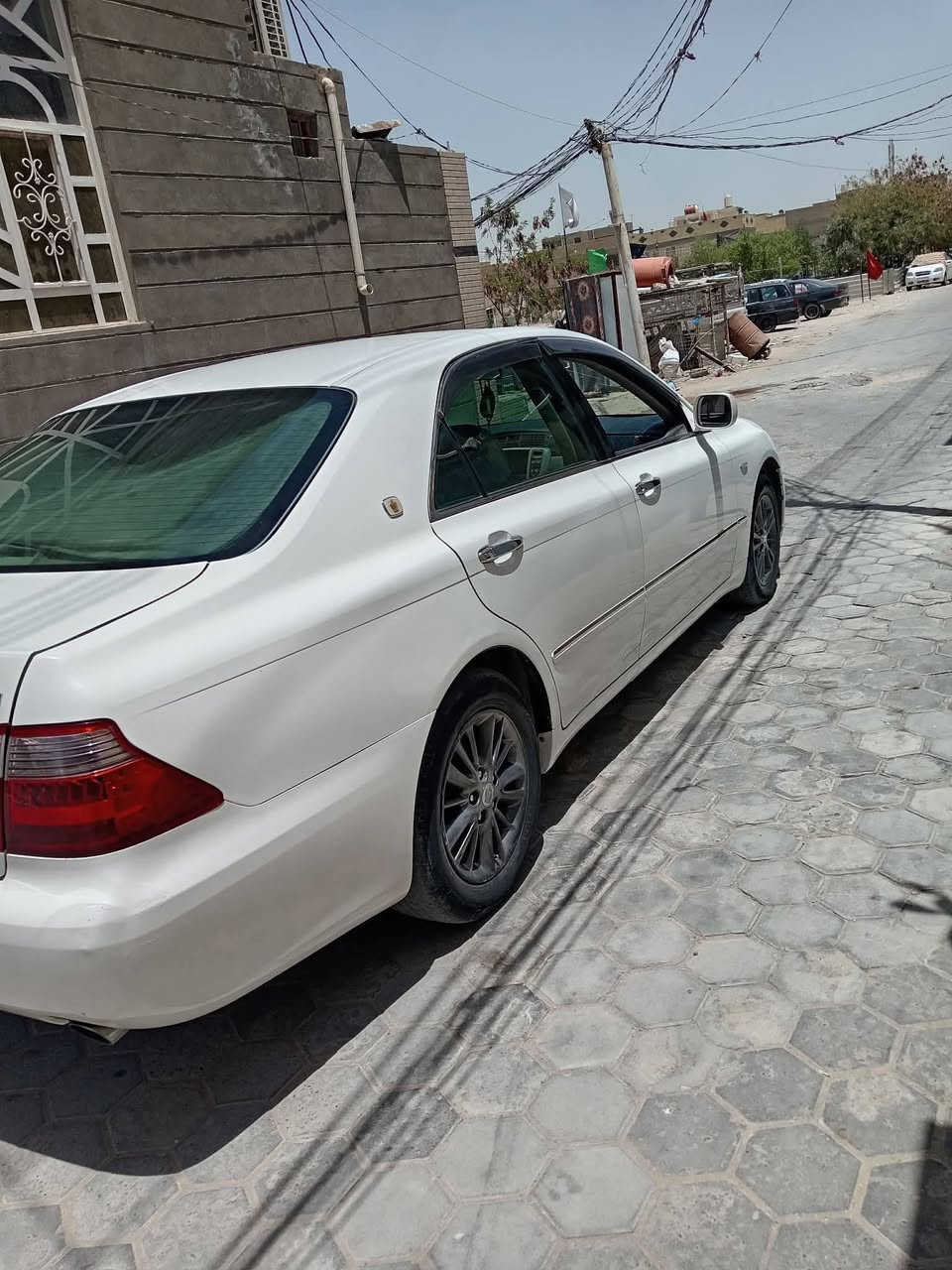 شاهين موديل 2007 شاصي80مدفوع كمرك سياره دكمتين السعر 75وبيه مجال رقم مبايل*********** النجف الاشرف
