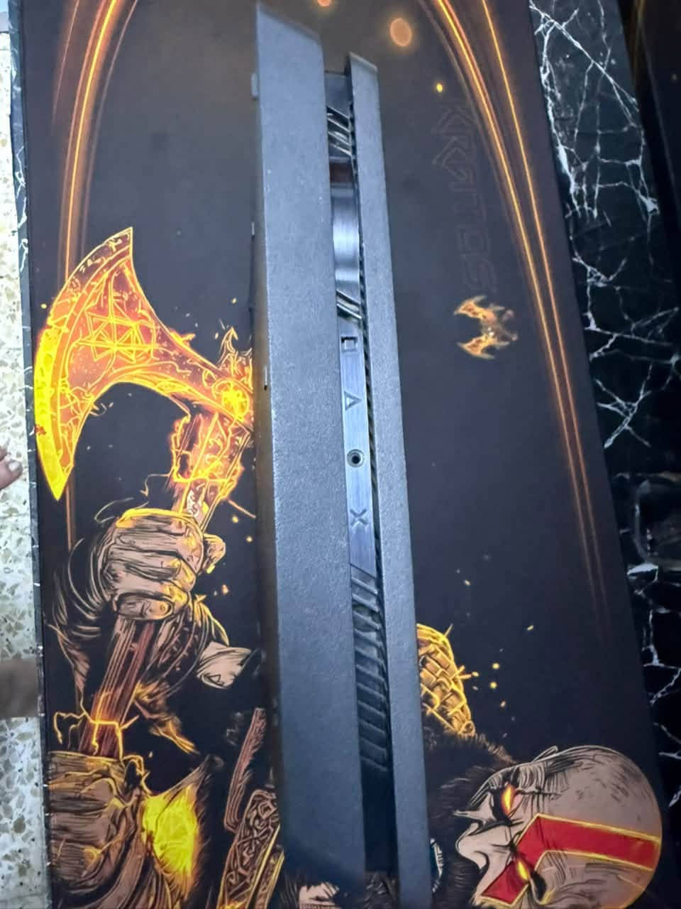 سلام عليكم
🔥🎮 للبيع PS4 SLIM — أونلاين وما مهكر 🎮🔥

للبيع جهاز PS4 Slim بحالة نظافة ممتازة، مناسب للي يريد جهاز للعب الأونلاين والألعاب الرقمية بسعر مناسب.

⭐ المواصفات والحالة:
🔹 PS4 Slim
🔹 الجهاز أونلاين وما مهكر ✅
🔹 نظافة الجهاز تقريباً 90% ✨
🔹 الجهاز مفتوح فقط لغرض التنظيف
🔹 الجهاز يشتغل بصورة طبيعية
🔹 العطل فقط بمشغل الأقراص ⚠️
🔹 يجي وياه فان تبريد + جوستك 🎁

📌 ملاحظة مهمة:
مشغل الأقراص بي عطل، والجهاز يُباع على حالته، لذلك المشتري يفحص الجهاز قبل الشراء وكلشي واضح وصريح.

📍 الموقع: بغداد – البلديات
📞 للاستفسار والاتصال:
***********

🎮 الجهاز جاهز للفحص والمعاينة — الشراي يتفضل.
