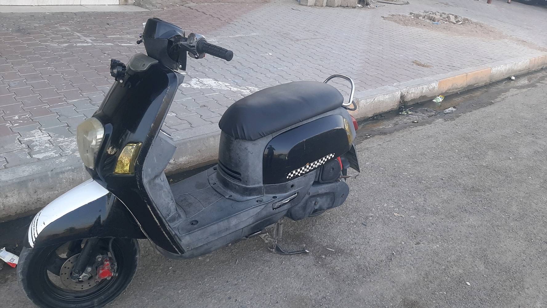 دراجه للبيع بوليسي نوزل موديل2008نظيفة محرك ما مفتوح شرط السعر 850وبيها مجال العنوان كركوك سايدين حي العسكري ***********