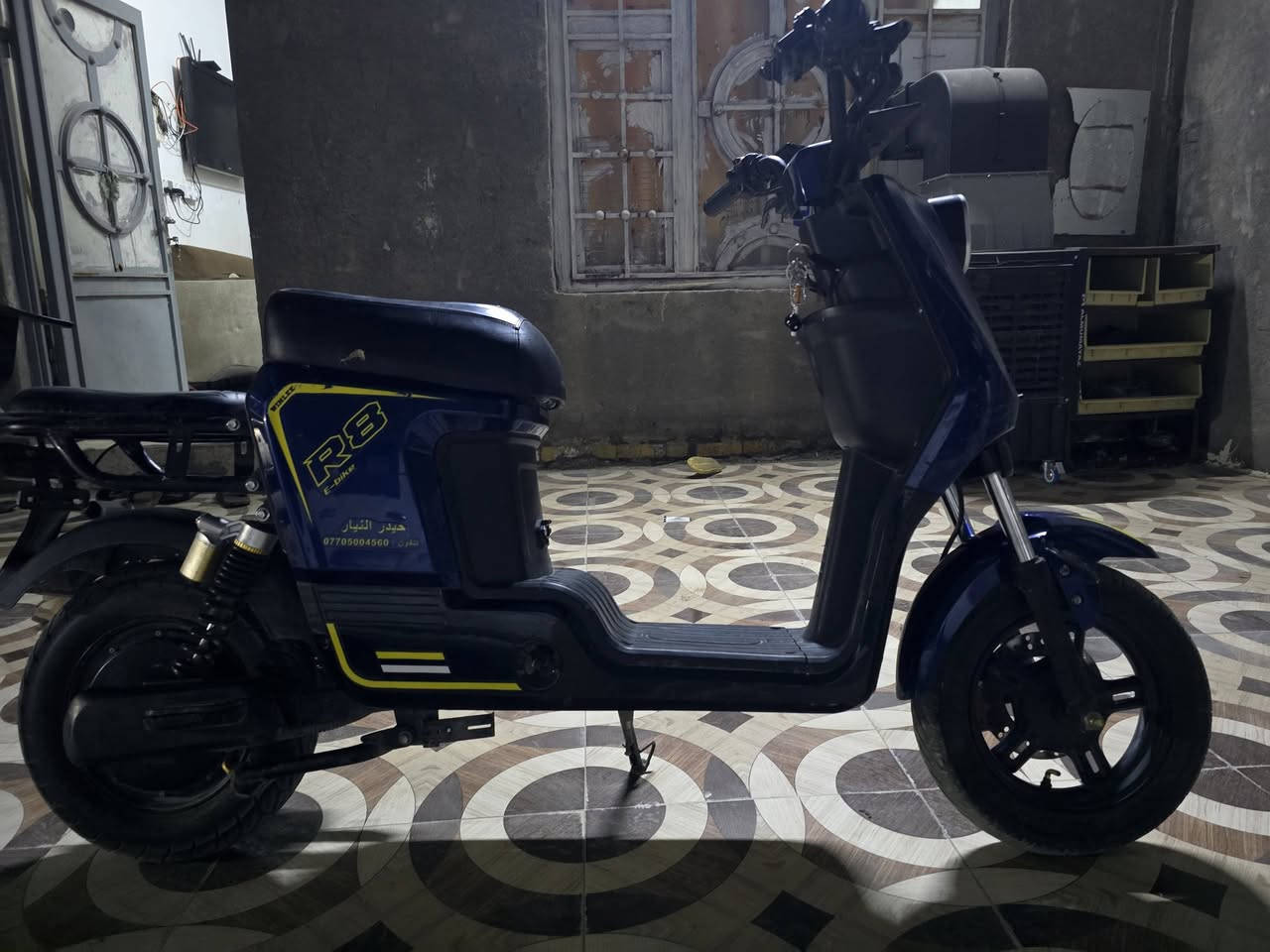 للبيع دراجه شحن R8
السعر 350 وبيه مجال مكلف ب النشر 
***********
