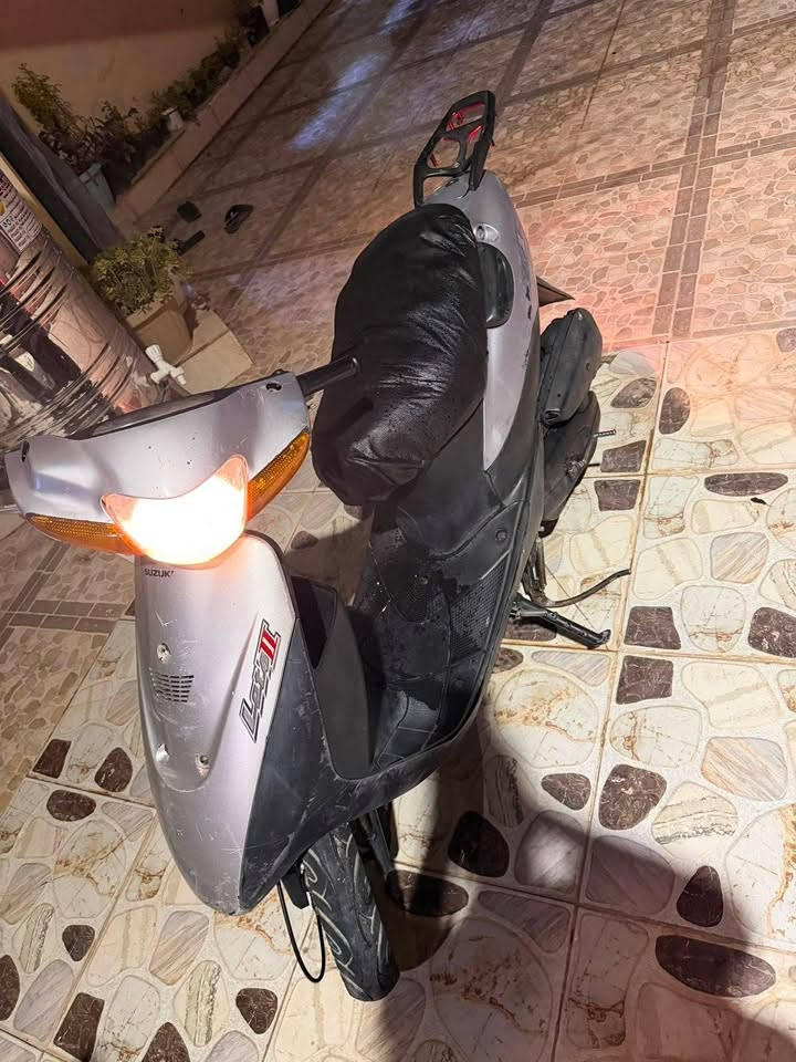 السلام وعليكم ماطور زمبور ساسوكي للبيع الدراجه رمبه قطرة اخياس مبيها هاي اول فتحه الها كابريتر ابلادي كهربائيات كلها شغاله سلف وهندر شغاله بانزين كل 12 يوم تفول شرط شلعه ومعدل نكره الدراجه مكاني تكريت الديوم السعر 280 وبيها مجال لل طيبين الرقم لل تواصل ***********
