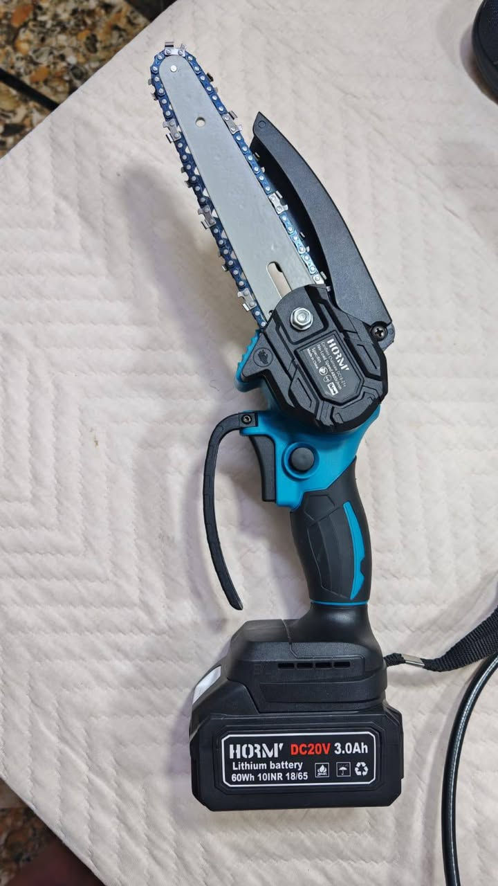 اي قطعه تردون سكرين وعله الواتساب او عله الخاص ٠***********

نص مكتوب في الصور:
- 2.8" (7.2cm) 3.7" (9.5cm) 10.6" (27cm)
