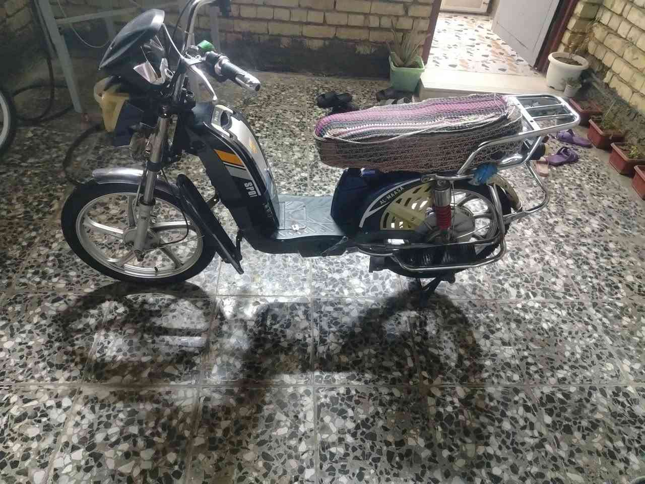 السلام عليكم موطور شحن ٥ بطاريات موديل ٢٠٢٥ موطور أربعة سرعة مثبت سرعة نمر كل شقل كهربائية كل شقال. ليايت عالي ناصي تايرات جديد بطاريات اقل من عمر ضفير ملف عل شركه  السعر ١٧٥ وبي مجال للشراي  ***********/ ***********
