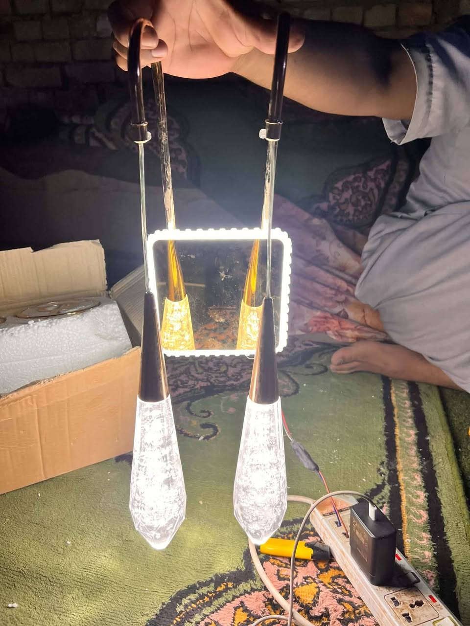 ***********.   ‏شباب قلابات منزلية بخمسة 10,000 كلهن

