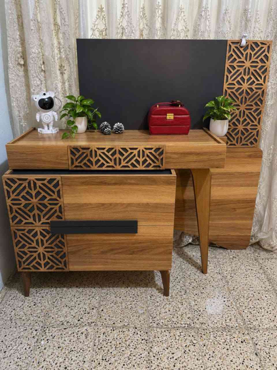 غرفه تركيه ٥قطع خشب تكمة أصلي مخزن بسرير كنتور عرض ٣ أمتار وارتفاع ٢٢٠ وعمق ٥٥ السعر٦٠٠
غساله سامسونك اصلي صناعة تايلند حجم ١٢ كيلو ب٢٥٠ بدون ضرر
ميز بلازمه تركي ثقيل السعر ٥٠  مكان اعظميه سبع ابكار
