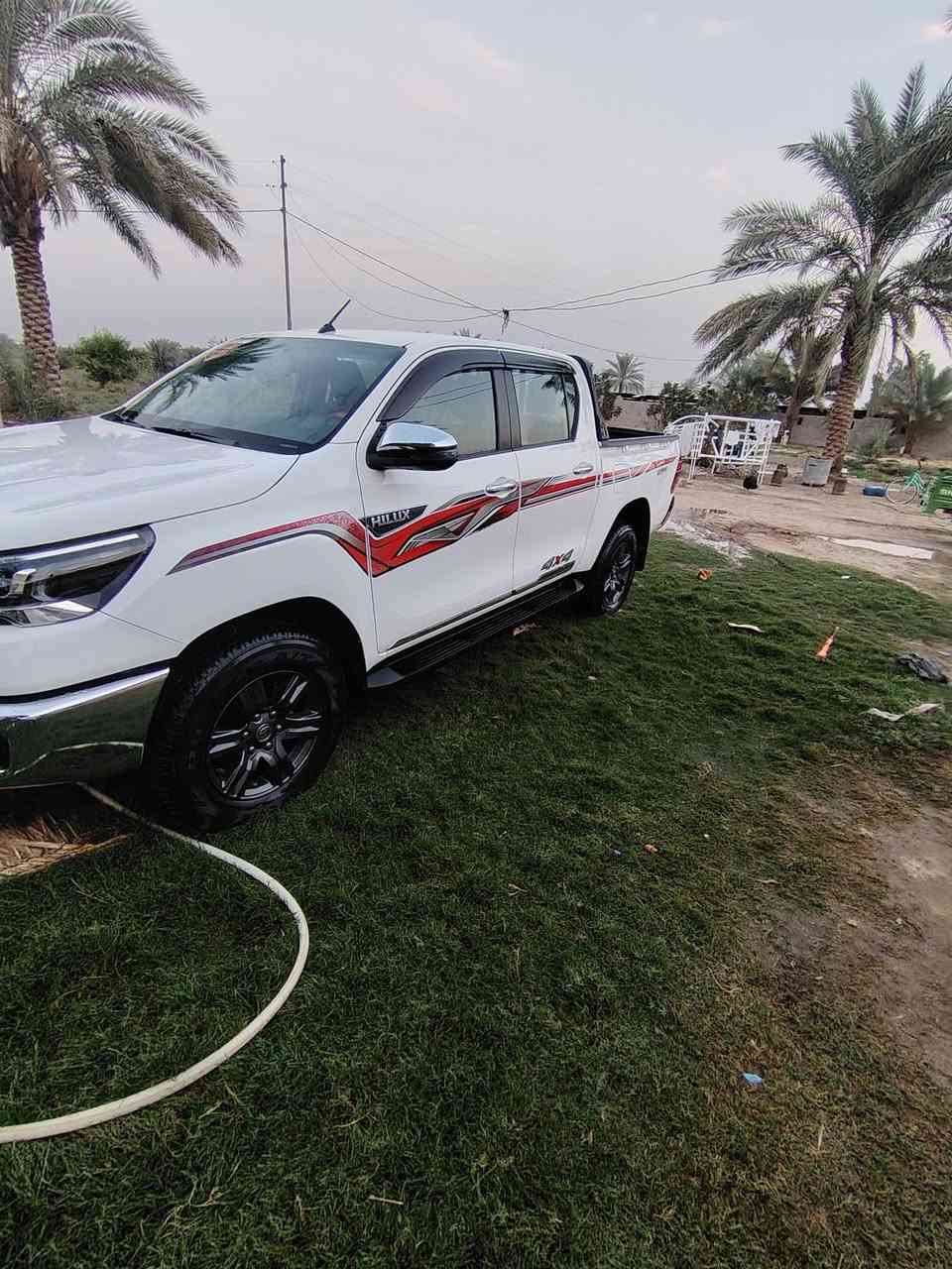 هايلوكس فور ويل ٢٥ جديده على وضع الشركة ساز رقم بغداد عداد 20 ألف الاتصال ***********

