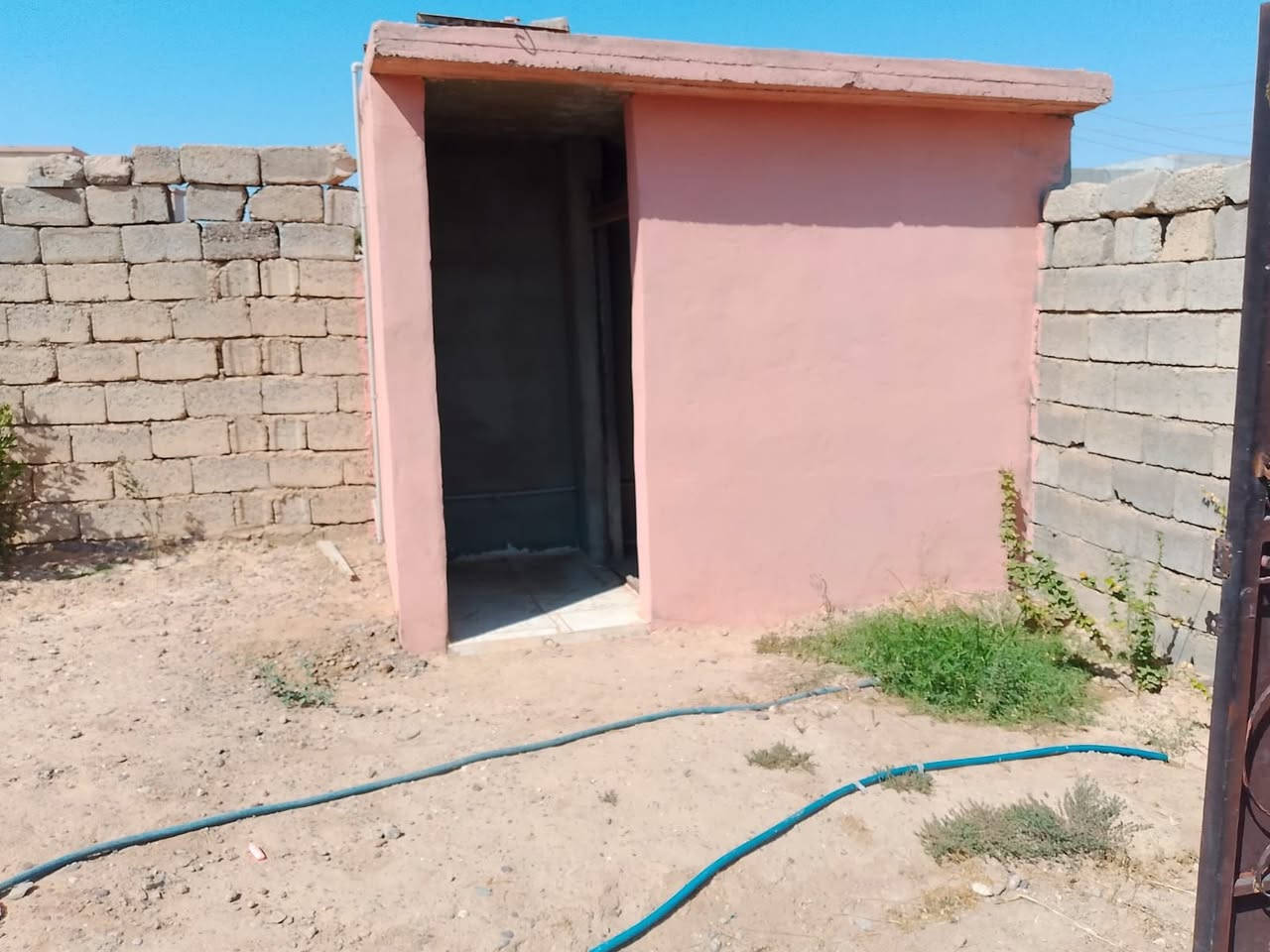 🏠 بيت للبيع

📍 العنوان: الأسمدة
📐 المساحة: 300 متر
🛏️ غرفتين نوم
🍳 مطبخ
🛋️ هول
🏠 ربعة
🔨 يحتاج لبخ داخل
💡 ما بي كهرباء

💰 السعر: 25 بي مجال
📞 للاستفسار: ***********
🌾 زراعي
