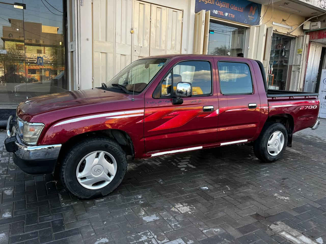 بيك اب تيوتا موديل 2000
لوحاتها جديده اسبوع القادم الأستلام هزه جديده 
بدون ضرر السياره بلاديه 
تدفئة 
تبريد 
محرك وكير بشرط 
السعر110وبيها مجال بسيط السياره مناقصها مصرف وكامله 
للأستفسار ***********
