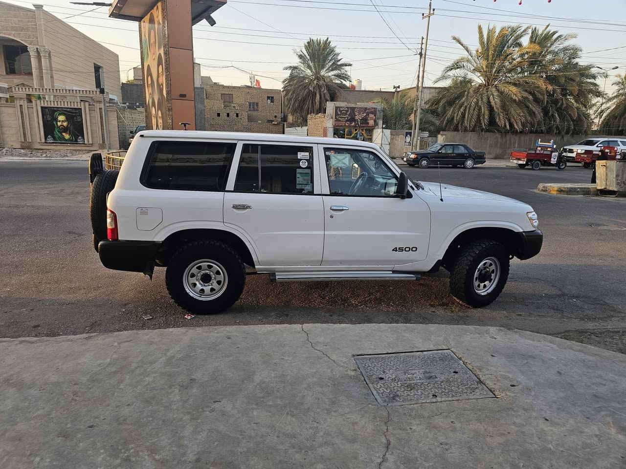 ٢٠٠٢ بدون صبغ بيه بارد بأسمي السعر ١٣٠  هاذا رقمي ***********
