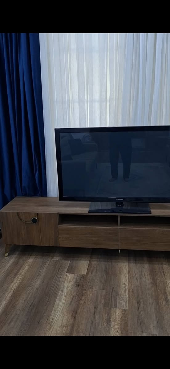 ميز تلفزيون اخو جديد سعره ١٣٠ الف بها مجال مكاني اربيل اتصال على الواتساب ***********
