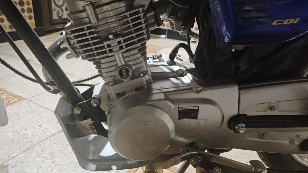 لدراجه نامه اوراق6 سكنر متيازجديده زيرواول تبديله دهن بس مال سحكه المحرك سعر900وبيه مجا بصيط موبايل ***********المكان القرنه
