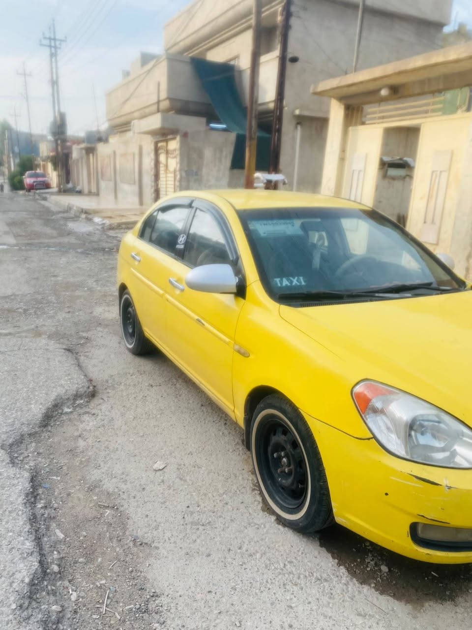 اكسنت 2009 محرك وكير شرط توماتيك مابيها اي طخة معجون قليل باب ورى سايق  وباب الكدام طخم تايات جديد لايتواجد على الفيس رقم ***********

نص مكتوب في الصور:
- الموصل