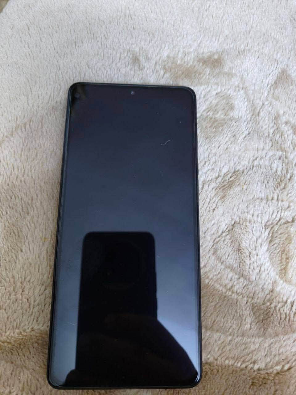 بوكو x5 برو 5G
متوفر للبيع هاتف وحش الالعاب 

 poco x5 pro 5G 

أستعمال خفيف 

ذاكرة 256 GB رام 8+8 GB. 

شاشة 120 هرتز

ببجي 60 فريم سلاسة 90 فريم 

شاحن سريع 67 W 

شحن في30 دقيقة فقط

بصمة جانبيه 

بطارية 5000 
مبدل شاشه 

عنوان بغداد تقاطع درويش 

سعره 130 وبي مجال

للاسفسار 
***********
