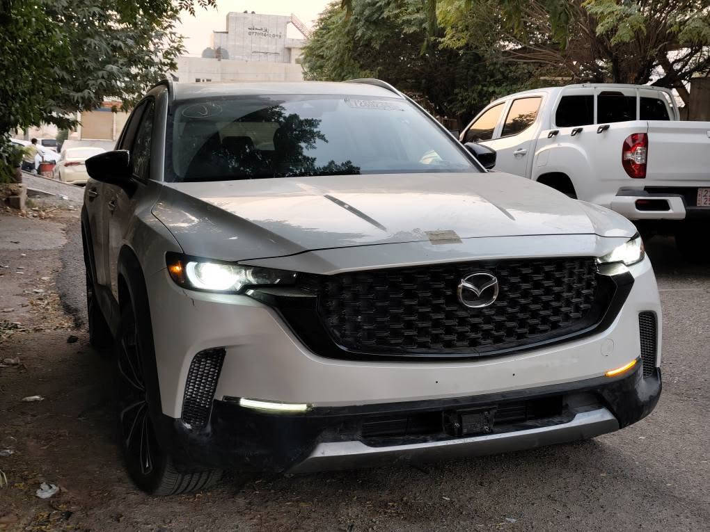 مازدا cx50 فول فولی تۆڕبۆ و دەبڵ ئەکسل
پێشو دوا کەپس 
یەک درگای دوای سەکن بۆیاخە 
١٧ هەزار ڕۆیشتووە 
ئەیرباگ سیستمەم شەریکە
داتاشۆو ئاوێنە شەفت و سنوق شەفت لایت لەگەڵ پێچ کردنەوە ئەسوڕێ
کوشن خەزن و سارد و گەرم و سوکان هیتەر
سعری ١٩٩ و مەجالێکی زۆر کەم
ناونیشان سلێمانی 
*********** السليمانية, العراق

نص مكتوب في الصور:
- 72892345