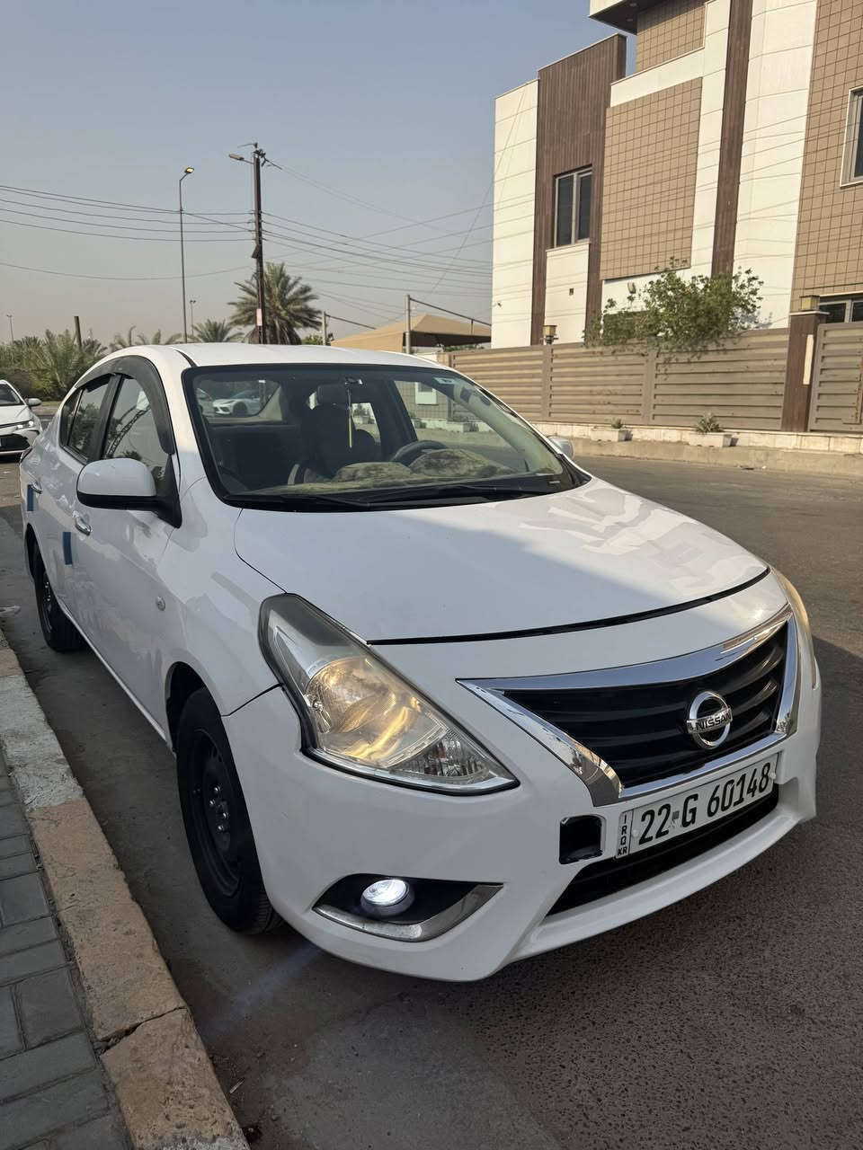 السلام عليكم 
نيسان سني 2021 هندي رقم اربيل بأسمنا شرط التحويل 
السيارة بيها ملاحظات بسيطة نص قبق الجنطة مصبوغ و٣ مكانات بارد على شبر شبر محرك كير على وضع الشركة بلاديات
السعر 95 وبيها مجال عنواني بغداد حي الحسين قرب جسر العامرية ***********
