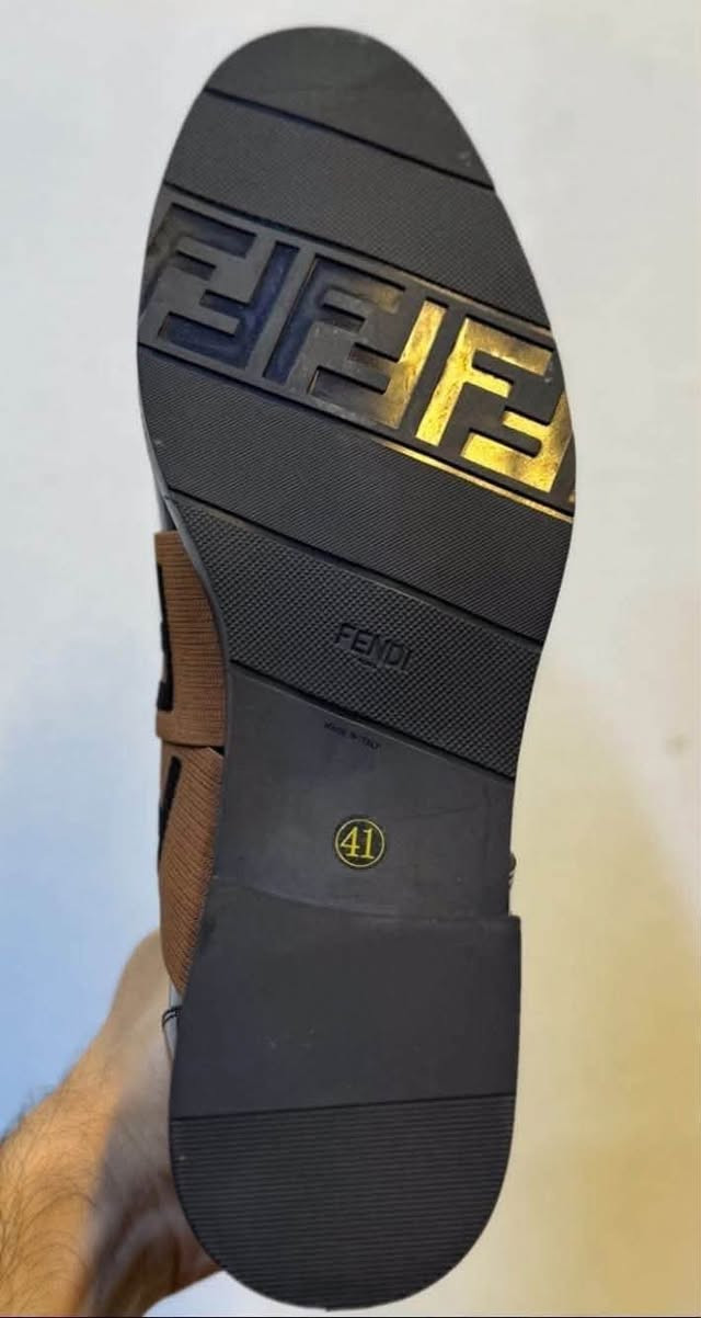 حذاء FENDI اورجينال غير مستخدم نضافة 100‎%‎

قياس : 41
طول القدم : 26

MAED IN ITALY

———————————————-

يوجد توصيل 🚚 ( بغداد - محافظات العراق )

☎️رقم الهاتف : ***********

للحجز - دايركت
