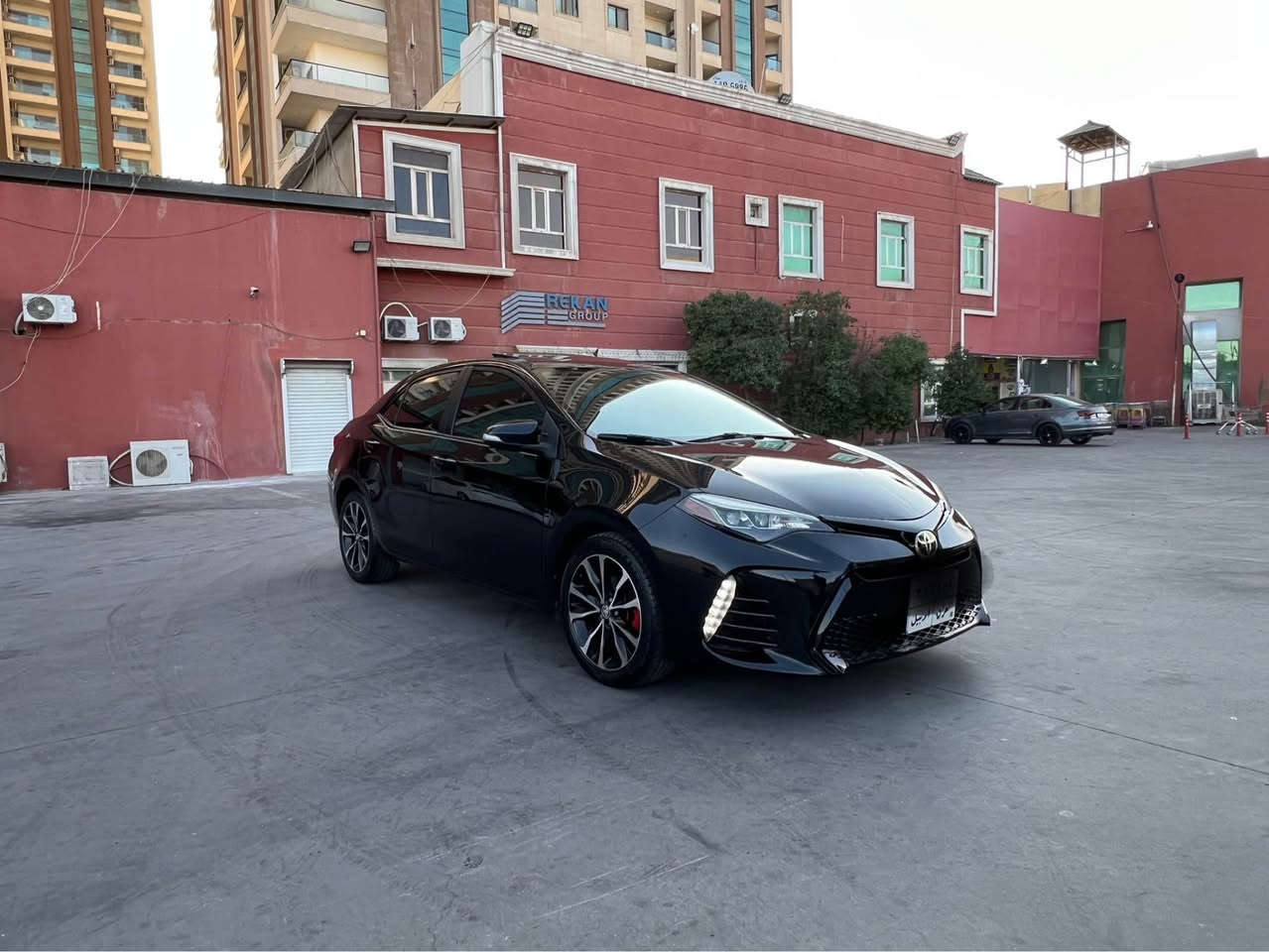 تويوتا كرولا 
موديل 2018
كلين تايتل 
104 مايل رويشتووه
مواسةفات كةنةدى
Se - plus 
فول فول 1/1

دوو pdr هةيه - 10 دنكه تةزرةى زور ووردى هةيه

دةعامى بو دةعامى كةبسه 

كالبونةوةى نييه 

گير - مةكينه - تةبريد - تةقه و رةقه - بةشةرت
تةحويل غرامه - بةشةرت

دةعمى ئةمريكا دانراوه

شوين - هةولير 
*********** وةتس ئةپ أربيل, العراق
