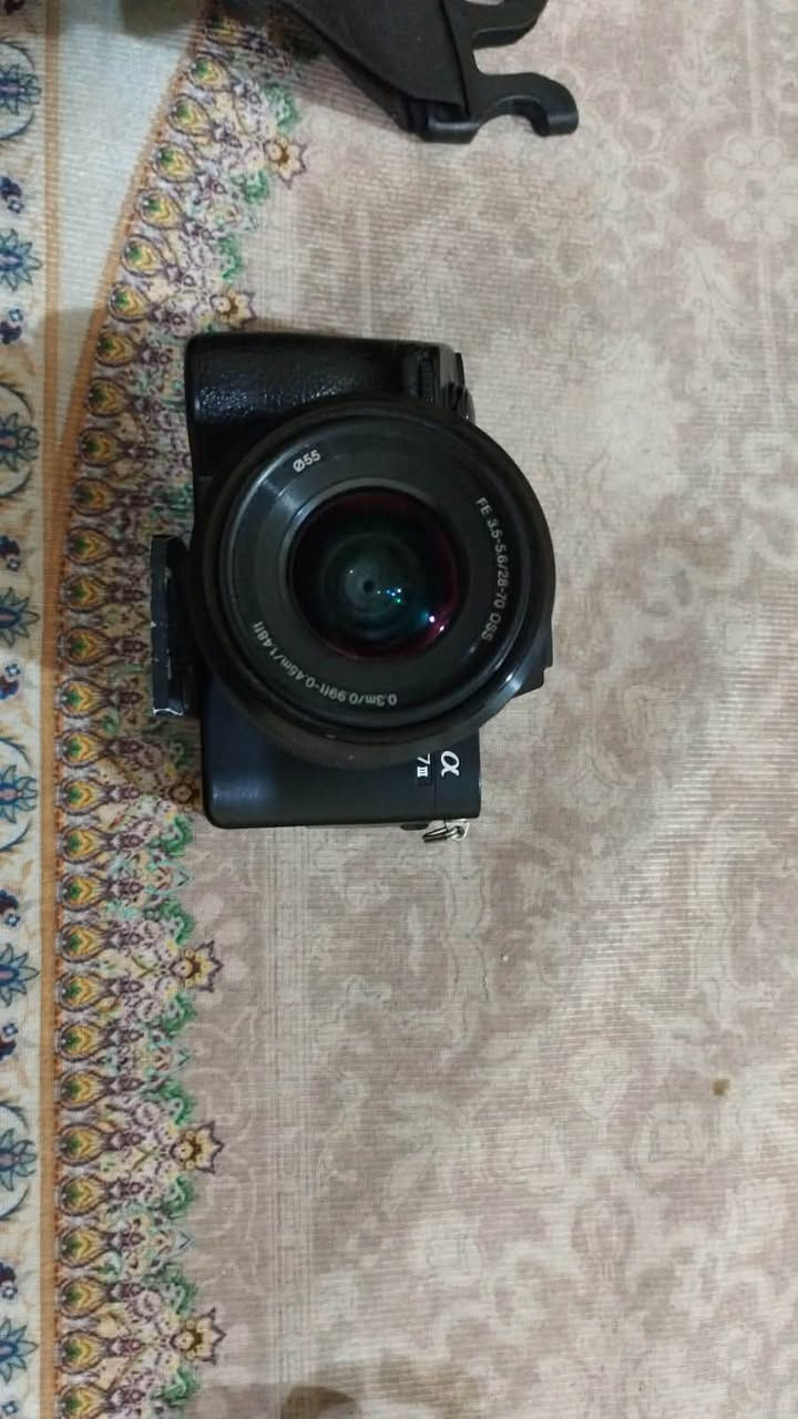 Sony A7 III • فول فريم • شتر 30k