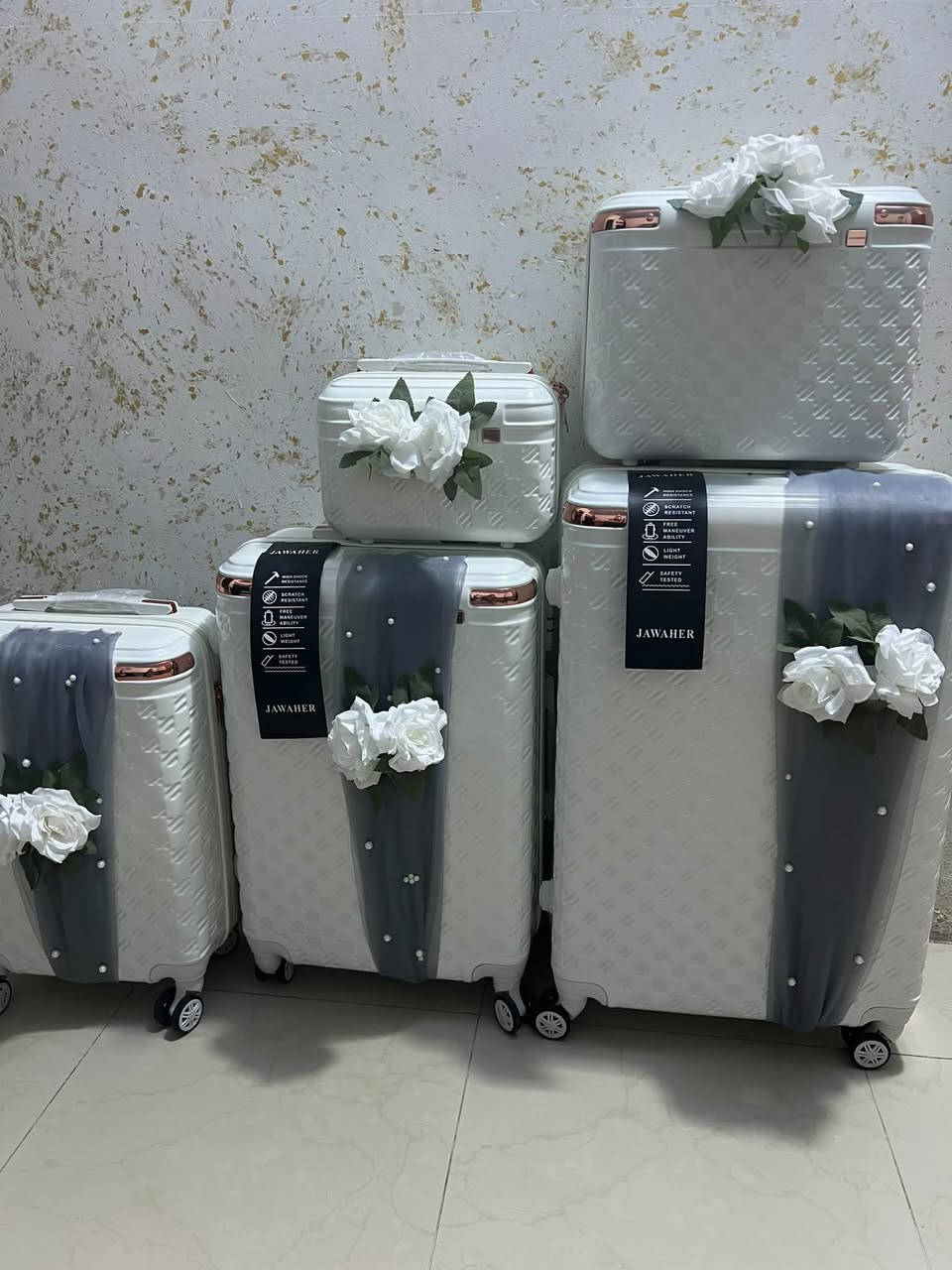 ايجار جنط عروسه ب25 بكربلاء سيت يتكون من 5 جنط ويبقن يم العروسه 5 ايام يوجد خدمه توصيل 🚚 كافه مناطق كربلاء الحجز واتساب ***********
