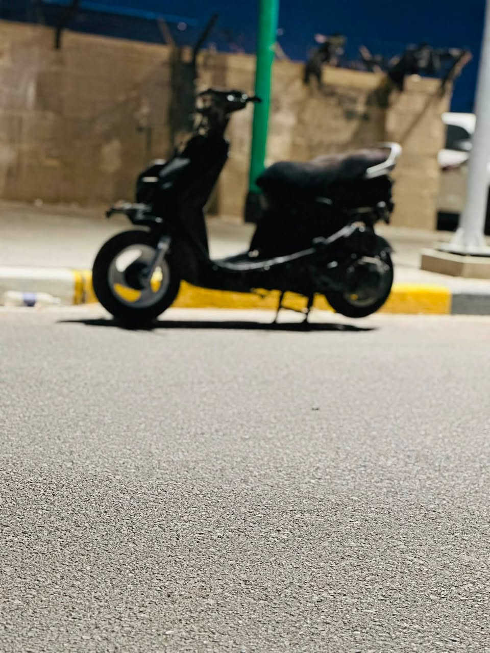 سلام عليكم دراجه فراشه حلوه ناعمه مكينته لا تبخير لا تنغيص خير من الله كهربائيات كلها شغاله سلف وهندر بس سلف اربطه بل دكمه وشغل وطلع لا توكفك بشارع ولا تفشلك خير من الله دراجه ومعروفه الفراشه بعد السعر 350 بيه مجال عنوان الزبير ***********
