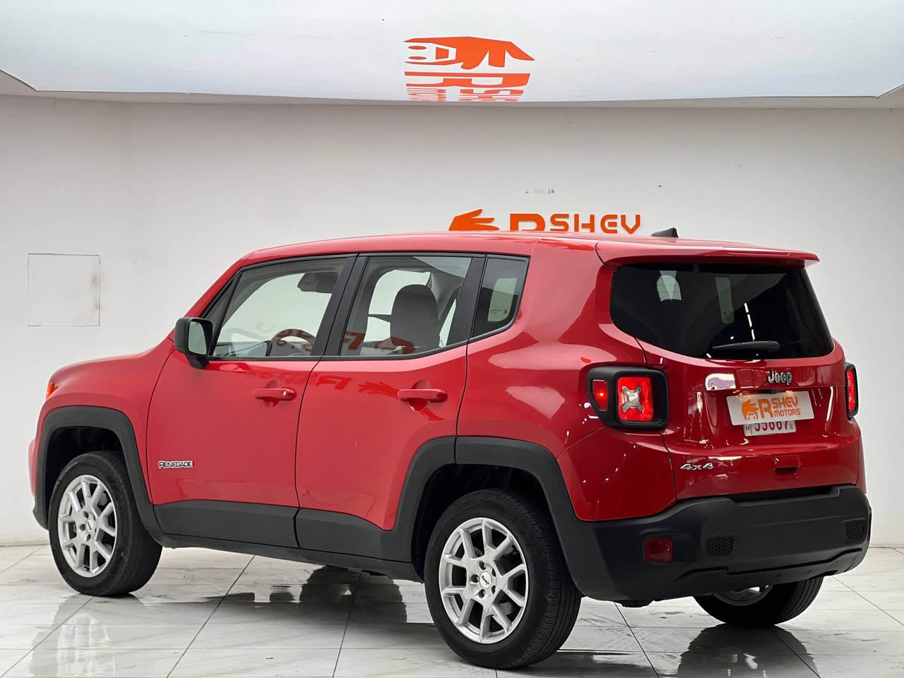 Jeep Renegade 2023
جيب رينيجيد ٢٠٢٣
 سیارة مرقم دهوک جاهزة

مكينة ٤سلندر حجم ٢.٤لتر تنفس طبيعي و المرغوب
ماشية 38,000 ميل

ضرر السيارة جاملغ امامي و باب سایق صبغ بدون دواخل ايرباك تکمة سستم شركة
السيارة رقم دهوك تحويل و وكالة شرط

السيارة كلش حلوة و نظيفة 
رقم الشاصي مع الصور

مكفولة من كير و محرك و كهربائيات

و ب سعر(123$) ورقة و بيها مجال

مكان السيارة

دهوك -معرض ارشف R-Shev
رقم51 من معارض التيرمينال 

***********
*********** دهوك, العراق
