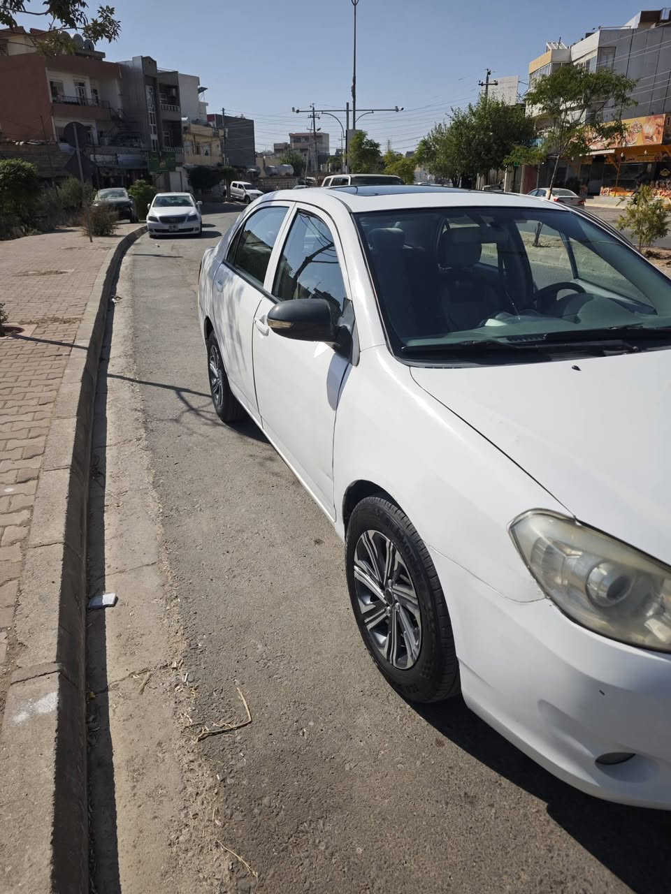 Byd 2013  فول مواسفات گێر ئوتوماتیک سەنەوی جنوب  پلاسیک بەشەرتی ئەوەلیات گێرو مەکینەی بیلادە هەموو گیانی بەشەرت نرخ ٣٣ وەرەقەی شوێن سلێمانی 
***********

