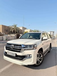 لاندكروز كراند تورنك • ٢٠٢٠ • ٨ سلندر