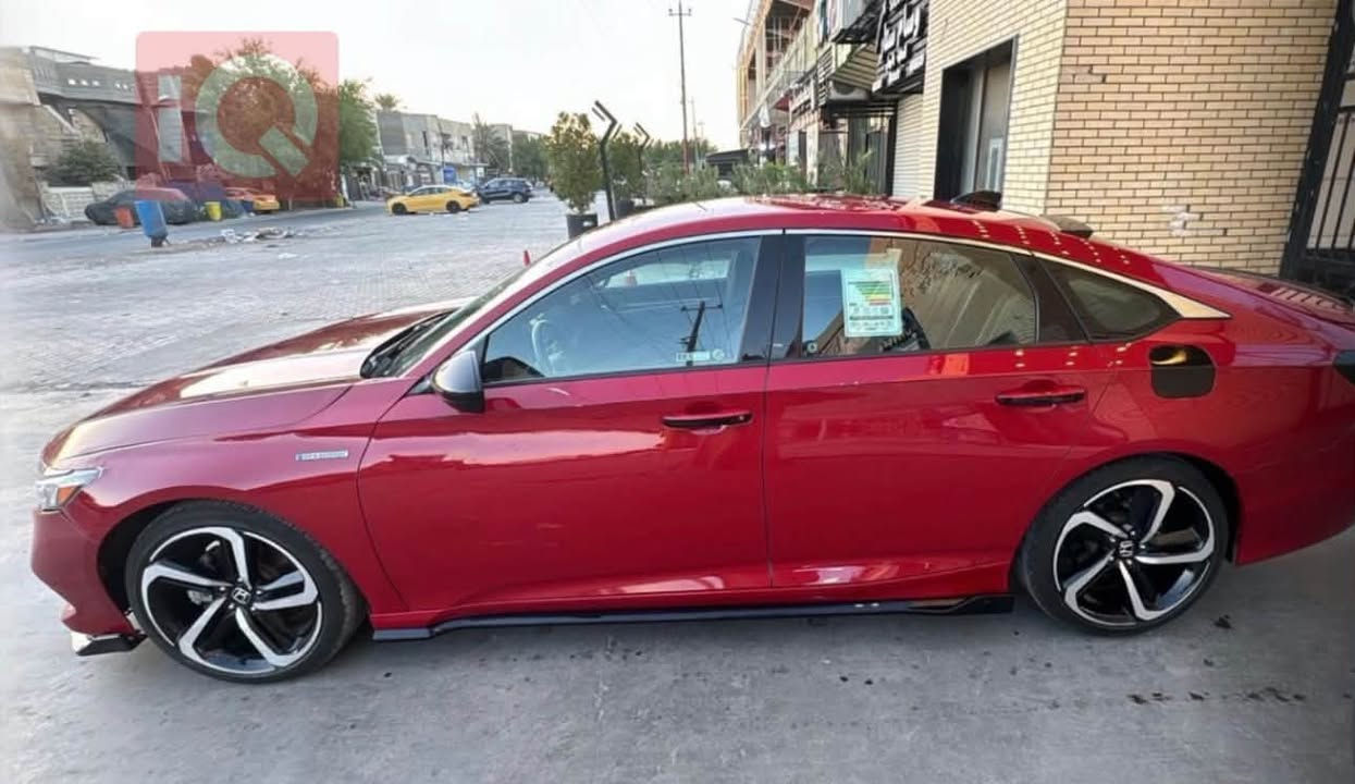 أكورد 2022  محرك, 2.0   4 سلندر  اوتوماتيكيه هايبرد المواصفات, أمريكية ماشيه  111,000 كم  سعر 120ورقه  وبيها مجال لتواصل ول ستفسار هاذ رقم ***********
