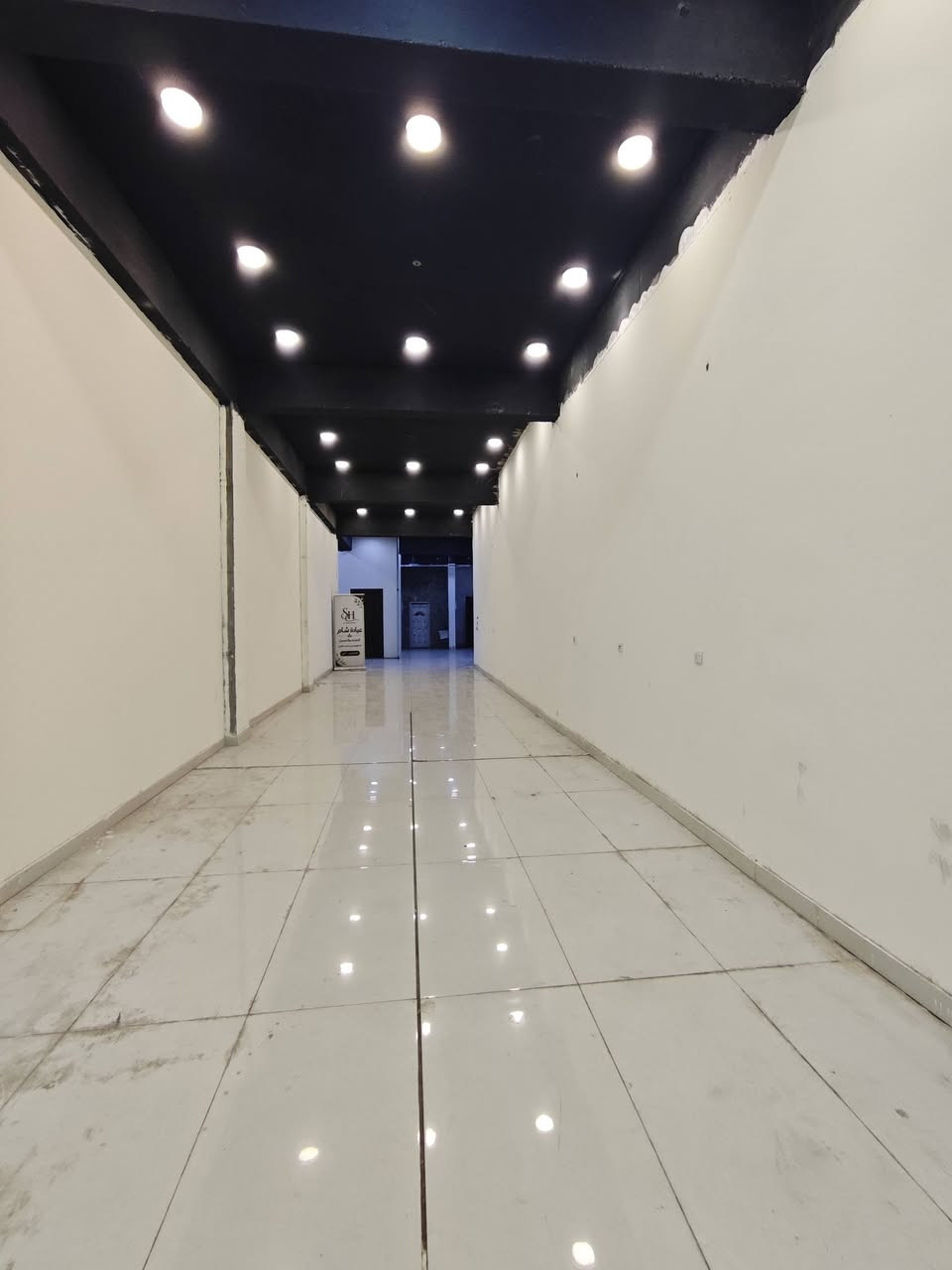 عمارة للإيجار • مصعد كهربائي • قرب مستشفى الرحمن