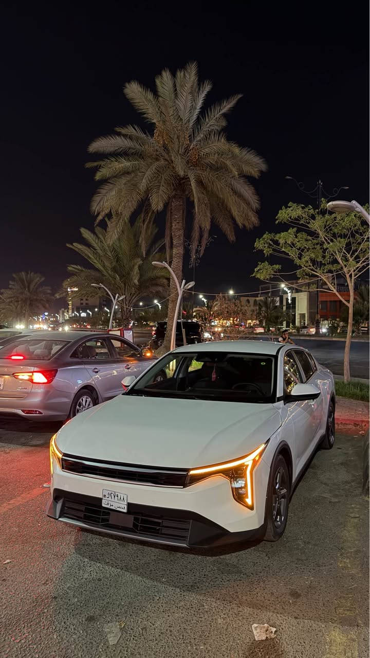 🚘🔥 Kia K4 2025 LXS  

موديل 2025، محرك 2.0L 4 سلندر دوش 
، كير أوتوماتيك، دفع أمامي FWD.

المواصفات:
• شاشة وسطية
• Apple CarPlay / Android Auto
• كاميرا خلفية
• تحكم بالمقود
• مثبت سرعة
• حساسات/أنظمة أمان
• أنظمة ESC وABS
• تشغيل بصمة
• تكييف
• ويل حجم 16
• داخلية مريحة ونظيفة
• مواصفات LXS
 • محرك دوش

📍 كربلاء - حي الحسين
💰 السعر: 14,000$
📞 *********** كربلاء, العراق
