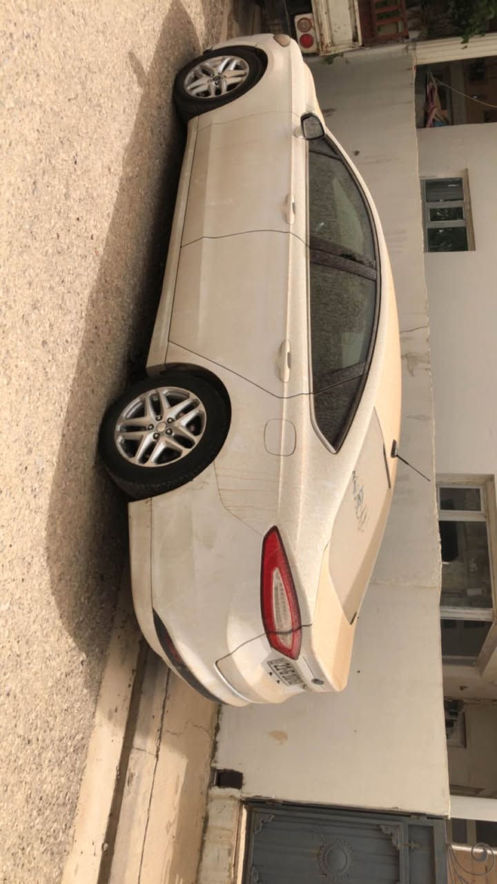 فۆرد فیوزن مەکینە ٢.٥ بی تۆربۆ بی بۆیاخ بی دەعم سپی بەفری  2013 بەناوی خۆمەوەیە سەنەوی تاکۆتای ٢٠٣٠ تازەیە بی تەقەو رەقە بی نوقسانیە هەموو گیانی بەشەرت گیرو مەکینەی نەکراوەتەوە ١٩٤ هەزار کمەتر رۆیشتوەسەیارەکە جایزە هی ماڵە مواسەفاتی se یە کوشن کارەباو تەبرید مەرکەزی و بریک بەسمە و سیستەمی مکەبەرەی مایکرۆسۆفتەئاوینە ئیشارەت و گڵۆپی زیر ئاوینەکەن کۆدی دەرگا وشاشە بجوکە ئاوینە ناوەراست دزە فولو کامیرایە و زۆر مواسەفاتی ترکامل کارەبای بەشەرت بەشەرت تەبرید لە جێگای خۆیا  سەیارەکە کەنەدیە کیبلی کارەبای هەیە بۆ زستان بۆ ئەوەی شلمەنیەکانی بەگەرمی بهێڵێتەوە  کامل لایتەکانی پێشەوەی بە بلاجیکتۆرەکانەوە کامل سپیە باشترین لیدی لەسەرە  کەمیک ساردی هەیە لەگەل یەک پەلە pdr بۆ زانیاری زیاتر پەیوەندی بکە یان نامە بنیرە   زمارە موبایل وەتس ئەپ ***********  نرخ١٠٦ گەلاو معامەلەیەکی برایانە  سپاس بۆ برایانی ئەدمینیش سەرکەوتوبم ❤️❤️💐💐 السليمانية, العراق
