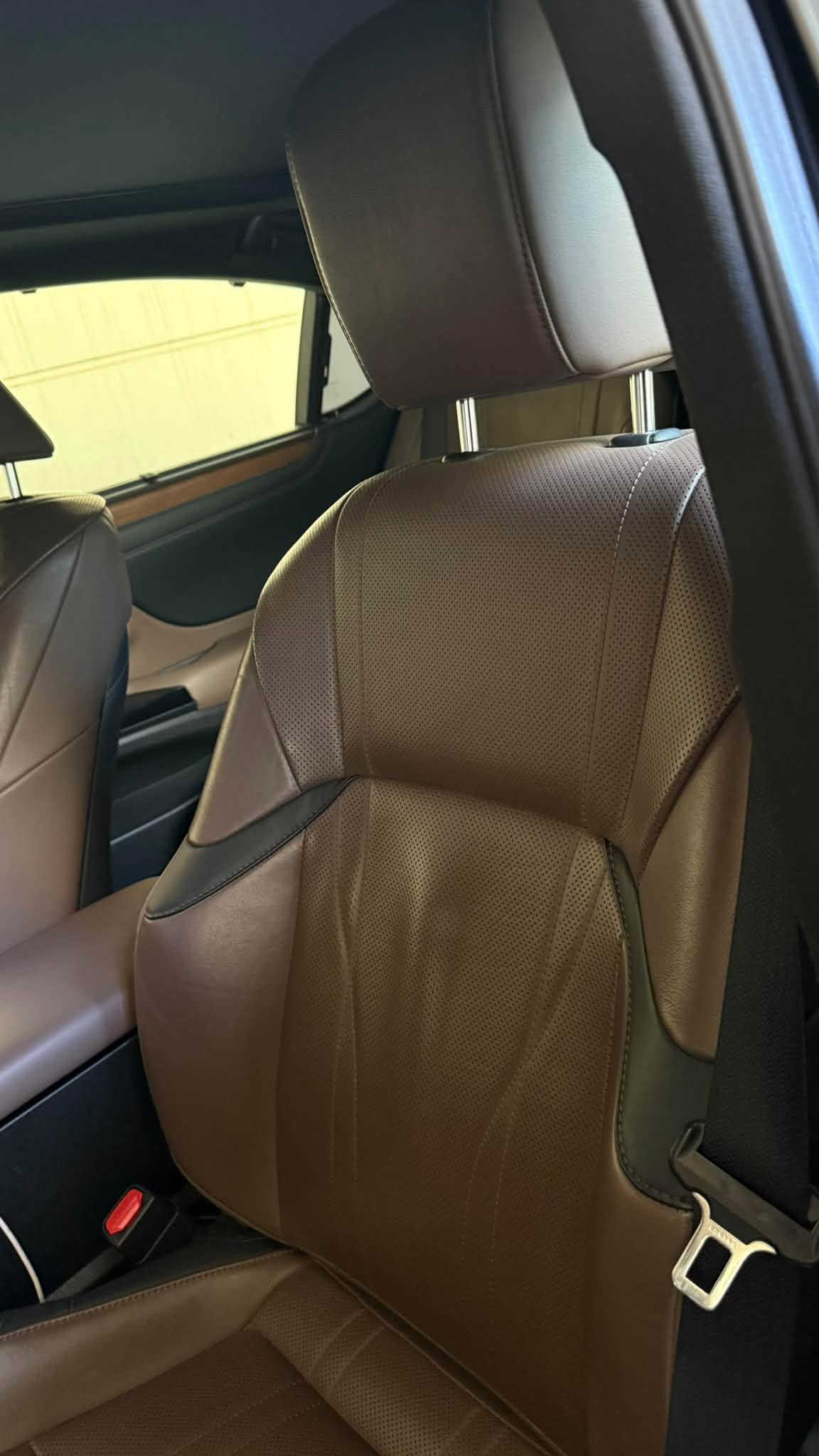 لكزس ES350 • ٢٠٢٣ • رقم بغداد