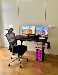 pc للبيع  المواصفات :  CPU :AMD RYZEN 5 5600X GPU Cooling: Thermaltake...
