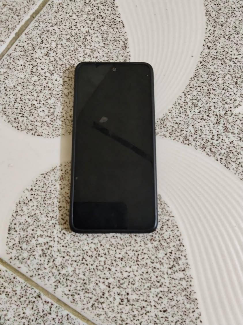 متوفر جهاز Redim Note 14 ذاكره الجهاز 256Gb يأتي مع شاحنه 33w وكارتونته ولزكه حمايه يشغل 60 فريم اغلب الالعاب  بطارية الجهاز 5500mAh + اكو فطرين بسيطات بلزكه مال شاشه وليست الشاشه يجي الجهاز ويه كامل ملحقاته العنوان بصره حيانيه سعر الجهاز 200 وبيه مجال للتواصل خاص او علا هذا الرقم ***********
