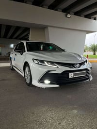 كامري ٢.٥ بنزين • موديل ٢٠٢٤ • ماشيه ٤٥ الف