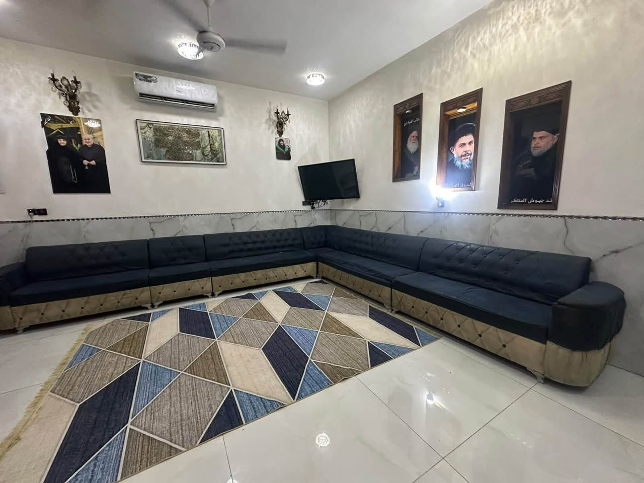 السلام عليكم من رخصة الادمن تخم ديوان ١٣ مقعد متلكه هيج سعر ٣٥٠ وبي مجال ***********
