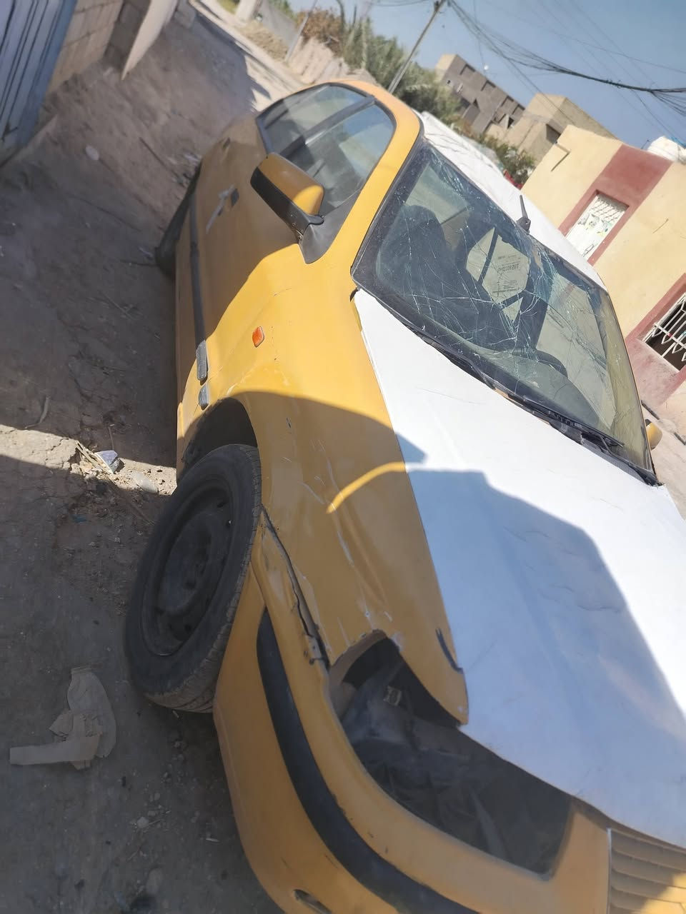 سلام عليكم سمند للبيع بنيد طاير وبيه طخه بجاملغ امامي لايت موجود كير ومكينه وتبريد خير من الله صاحبه يريد 3ورقات يله يحول وعليها هيئه وغرامات 350 سعر 17بيه مجال عنوان بابل المسيب او مراوس بسايبا ***********
