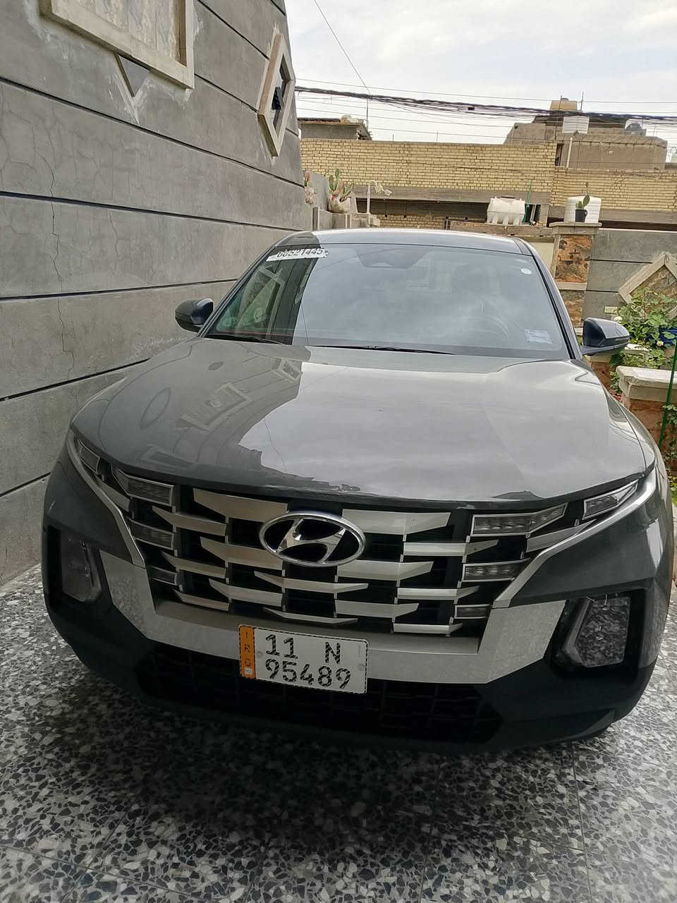 السلام عليكم سياره بكم سانتا كروز سياره فول مواصفات تشغيل عن بعيد حساسات اماميه خلفيه دفع رباعي حجم المحرك 2500 السياره جديده موديل 24 الداخل احمر وباقي التفاصيل اتصل على هذا الرقم *********** ترهم بيع او مراوس حسب السياره
