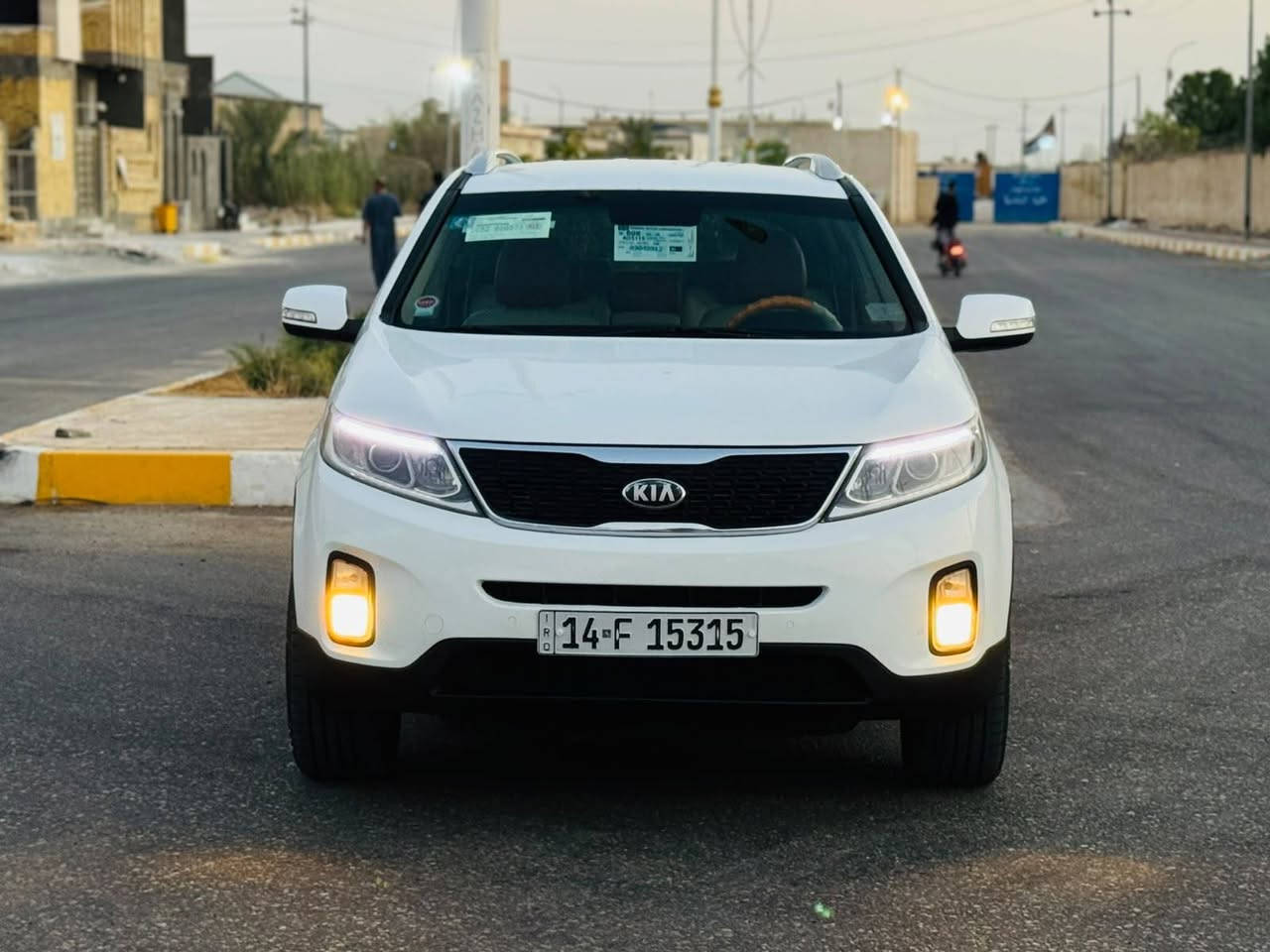 سلام عليكم سورنتو 2013 شكل 2015 
خليجي تبديل جاملغات الاماميه بدون دواخل بدون اي شي 
فول مواصفات عده الفتحه 
بصمه تشغيل / بصمه أبواب 
كشنات جلد / 3 قطع تبريد 
7 راكب / محرك 2400 دوش مامفتوح 
بلاجكتورات / شفط مري 
اشاير ب مري / تبريد بيانو 
سياره جاهزه محرك كير حداديه تبريد جاهزه الأخير 
السعر 138 وبيه مجال 
المكان ناصريه 
الاستفسار 
***********
