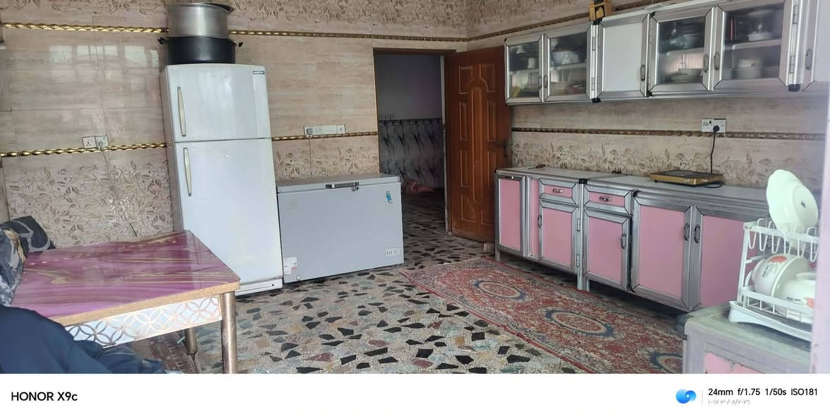 بيت للبيع طوريج ام الهوى نهاية شارع المسرة
المساحه 200متر طابقين طابو صرف يحتوي ع اربع غرف نوم ومطبخ حار بارد وصالتين واستقبال ومنور ع طول البيت الطابق الاول طابوك والثاني فرمستون
لتواصل ***********
***********

