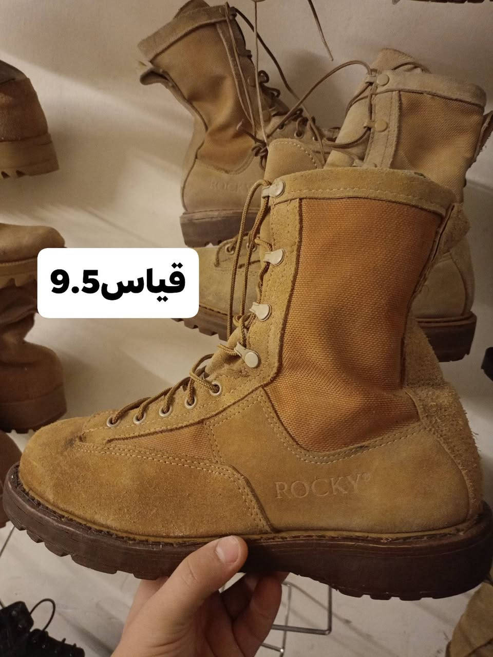 السلام عليكم توفر بساطيل امريكية الاصلية 
نظافة ٪٩٠ شرط امريكي اصلي  تفحص كدام المندوب اذا مو امريكي يرجع واذا صغير يستبدل 
متوفر توصيل جميع محافظات العراق 
للحجز والاستفسار واتساب: ***********

نص مكتوب في الصور:
- قياس 9
- قياس 7.5
- قياس 8
- 9.5 قياس
- قیاس 9.5
- قياس 8.5