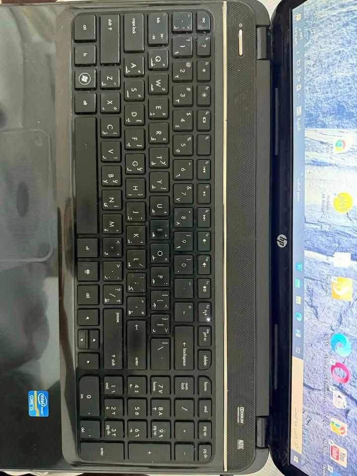 لابتوب HP نظيف بحالة ممتازة (للدراسة، التصفح، والمهام المكتبية) - جاهز للاستخدام.

المواصفات:

هارد sd250

• المعالج (CPU): Intel Core i5 ( i5-3210M) .

• الذاكرة العشوائية (RAM): 4 جيجابايت.

• حجم الشاشة: 15.6 بوصة ) تحتوي على لوحة أرقام جانبية كاملة (Numpad) تفيد طلاب المحاسبة والمكتب الذاتي.

• النظام: Windows 10 Pro (مفعل وجاهز مع كافة التعريفات والبرامج الأساسية)

• الصوت: نظام صوتي مميز (Dolby / Altec Lansing).

• البرامج الأساسية (المتصفحات، مشغلات الصوت والفيديو) منصبة وجاهزة.

***********

الملحقات 

شاحنه

حقيبة

