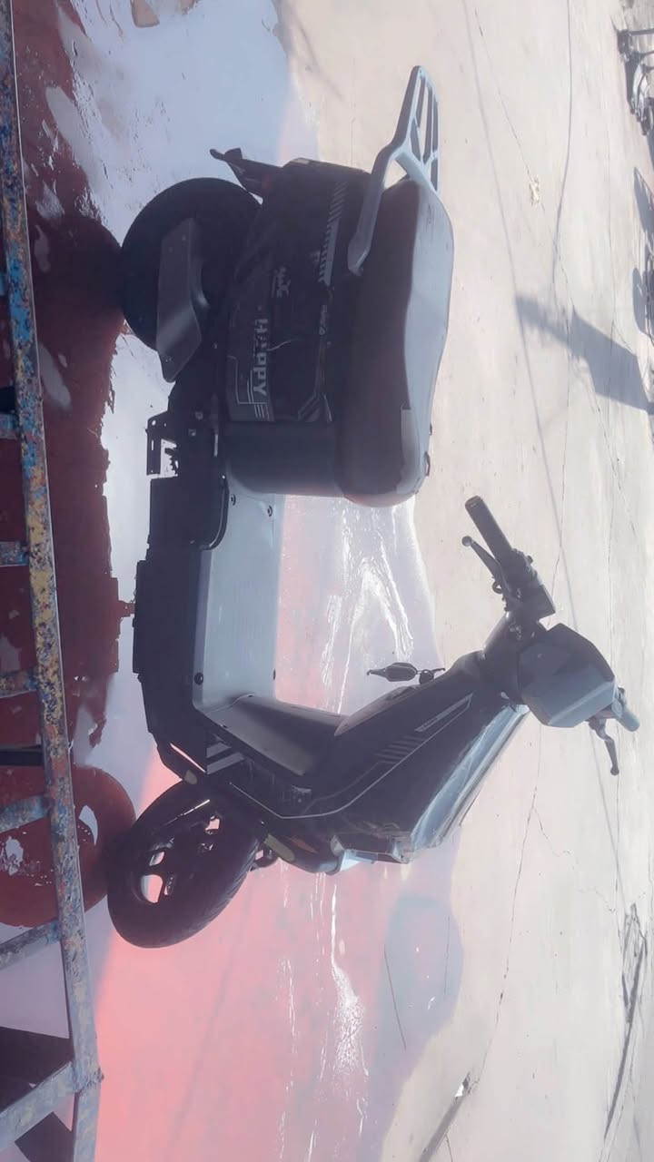 دراجه شحن لبيع بغداد مشتل اشخوط  قليله مثل ماموضح بل صوره وبطاريات تعبانات رادلهن تبديل بس يمشن هنه وشحن طبيعي سعرها 350 وبيها مجال ***********
