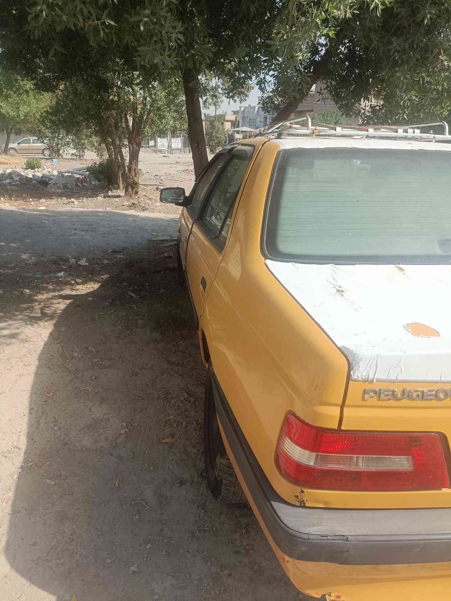 السلام عليكم 
بيجو الميس موديل 2015رقم بغداد نكليزي تحويل مباشر 
مكينه وكير وتبريد خير من الله السياره بلاديه بيهه فقط بنيد معمر السياره يردلهه ترتيب 
السعر 28$وبيهه مجال حك الجيه فقط بيع مستعجل 
العنوان بغداد البياع رقم الهاتف ***********

