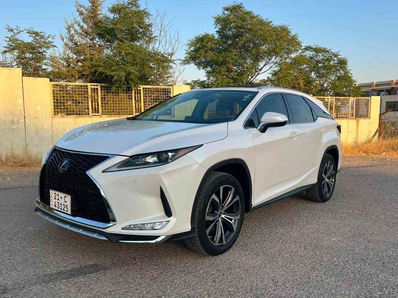 لكسس Lexus RX 350L (مۆدێل 2022 - سێ ڕێز کوشن) 

فول مواسەفات
ڕەنگی سپی سەدەف
مەکینەی ٦ پستۆن
دەبوڵ ئەکسل
٣ ڕێز کوشن
ناو کرێمی
سەقف سڵاید 
ڕاداری پێش و دوا
سەیارەکە بێ بۆیاخە (مەکفول لە بۆیاخ)
نرخ: ٢٩٨ وەرەقە ($29,800)
بۆ زانیاری زیاتر پەیوەندی بەم ژمارەیەوە بکە: ***********

لكسس Lexus RX 350L (موديل 2022 - ثلاث سرايات

فول مواصفات
لون أبيض صدفي
محرك 6 بستن
دبل أكسل
3 سرايات كوشنات
داخل كريمي
فتحة سقف 
رادار أمامي وخلفي
السيارة مكفولة من الصبغ (بدون صبغ)
السعر: 298 ورقة ($29,800)
للمزيد من المعلومات اتصل عل هذا الرقم: *********** السليمانية, العراق
