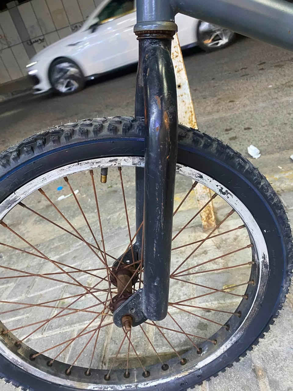 بايسكل BMX يحتاجل تقريبا صرف 25 يرجع جديد مصبوغ البايسكل صبغ حلو شوفت عينك السعر 40 وبي مجال بسيط متواجد فقط على الواتساب هذه رقمي ***********
