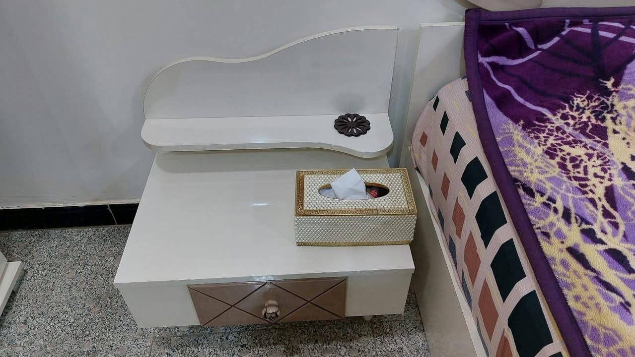 غرفه نوم للبيع سعر مليون وبيها مجال
تواصل ***********
