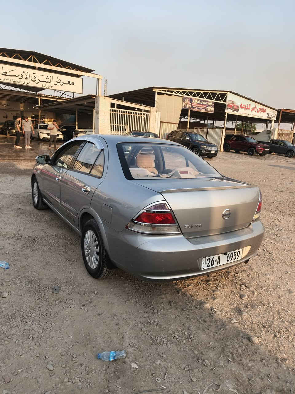 السلام عليكم نيسان سني 2009 وارد خليجي شكل سامسونگ السياره كفاله من الصبغ كلها على البلاد تبريدها ويا السويج ثلج السياره عليها ادامه كامله صدرها كله جديد السياره گير مكينه مكفولات مكينتها مكفوله من التبخير والتنقيص ومن الفتح السياره بيها بارد اباب السايق على گد شبر واباب عكس السايق هم بي بارد شبر وبارد بخشم البنيد هم شبر باقي كله كفاله حتى الدعاميات بلاديه السياره كلها قطره سبغ ماكو حتى بالدعاميات مابيها شي مو شغال كلشي شغال وعلى البلاد +ضايفلها شاشه وكامره السياره مال بيت مو تكسي نضيفه كلش بالحقيقه احله من الصور رقمها صلاح الدين انكليزي بسمي ماعليها لا غرامه ولا اي شي احولك ثاني يوم سعرها 93 وبيها مجال مكاني سامراء  شرحت كلشي بالوصف وهاذ رقمي وتنوروني  ***********
