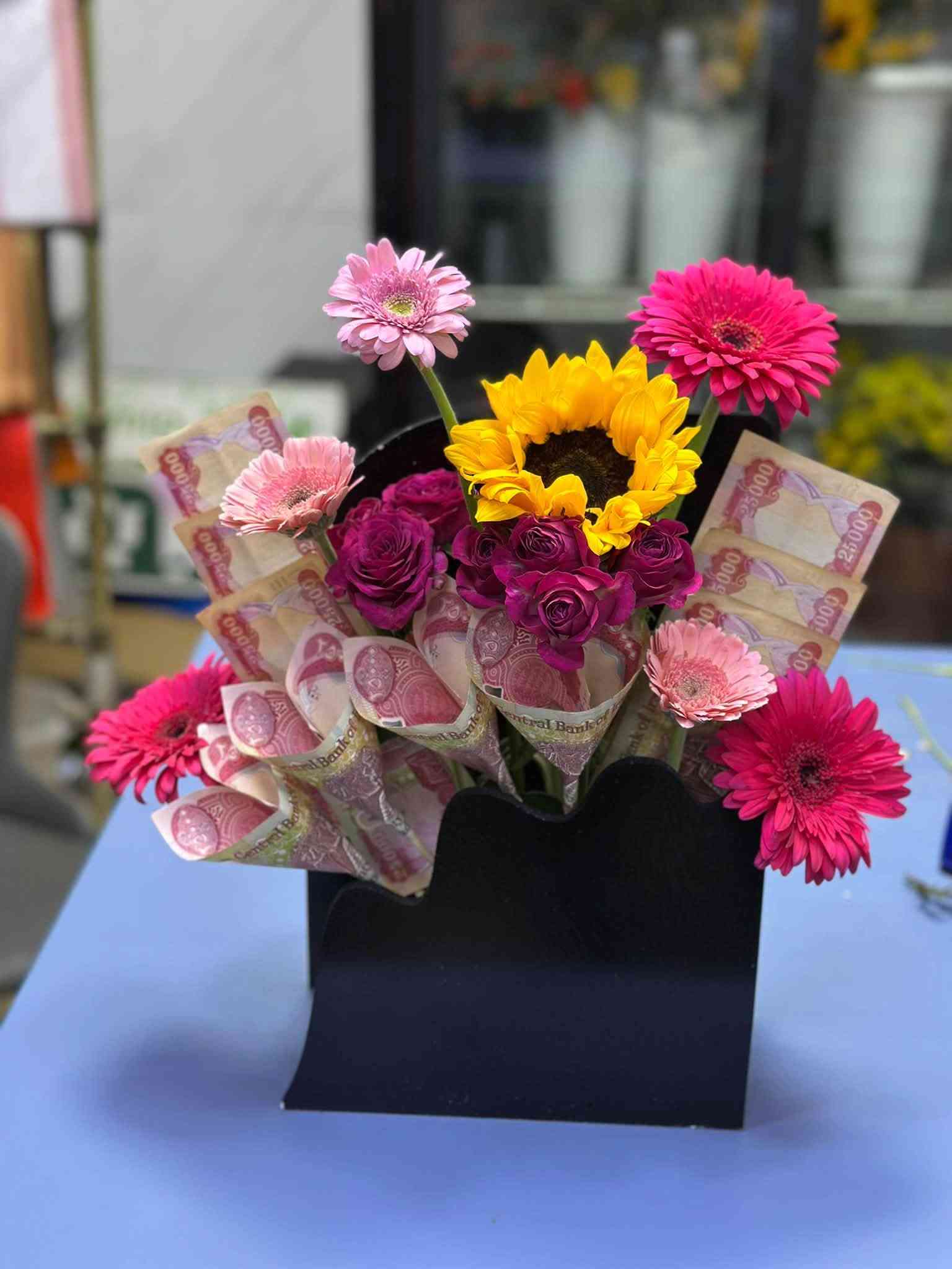 مو بس ورد… 🌷
في متجر غصن كل تفصيلة تنعمل بحب وذوق 🤍

كوالتي يليق بذوقكم،
أصناف ورد مختلفة ومختارة بعناية،
وتغليف مميز يكمّل جمال كل باقة 🎁✨

لأننا نؤمن إن الهدية الحلوة تبدأ من تفاصيلها…
غصن، حيث يلتقي جمال الورد بفخامة التقديم. ✨

العنوان بابل الاسكندرية شارع المصرف 
*********** وأتساب
